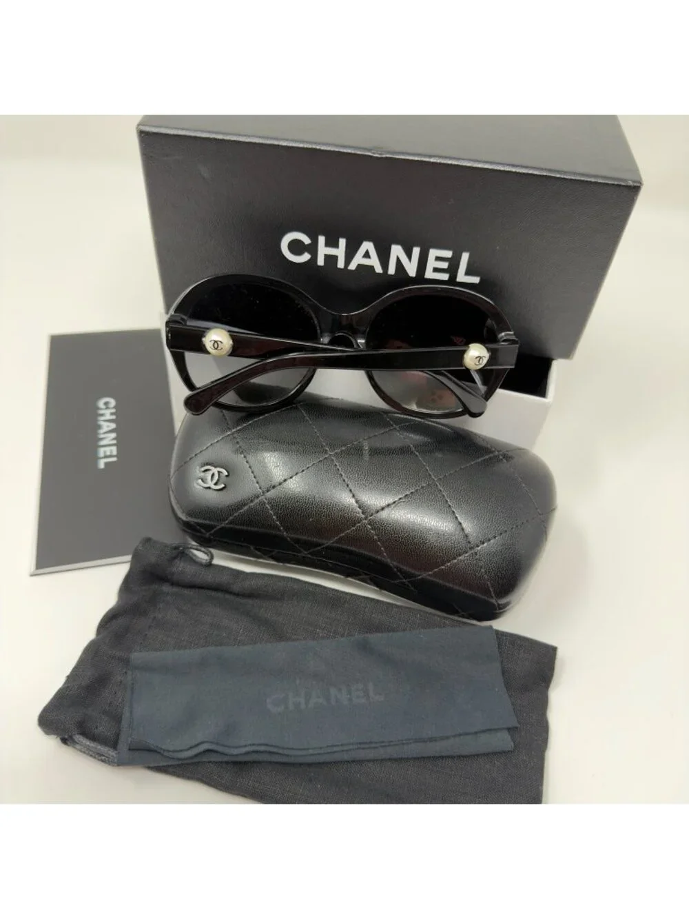 CHANEL CH5211-H Pearl CC Polarized Oversized Black Sunglasses Italy 57mm